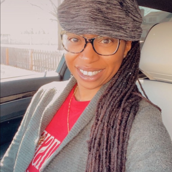 Meet your Posher, Lovonne - Picture 1 of 1